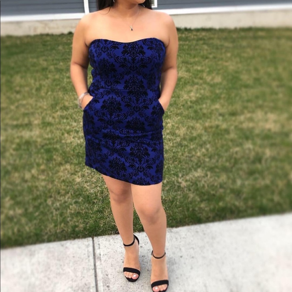 Dress - Picture 2 of 2